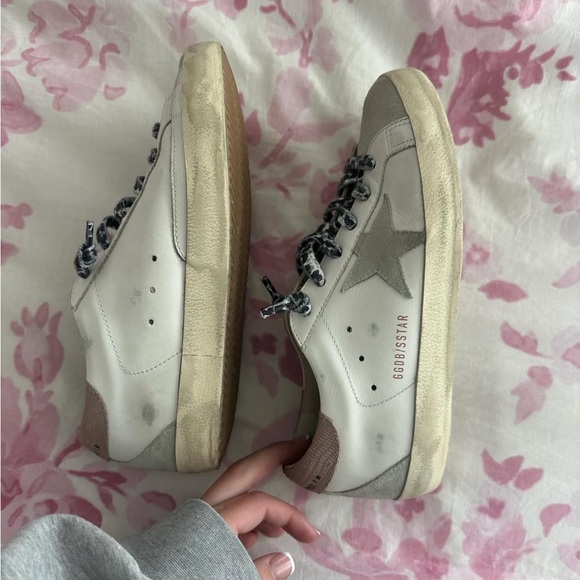 Golden Goose White and Gray Sneakers with Star Details - Picture 4 of 6